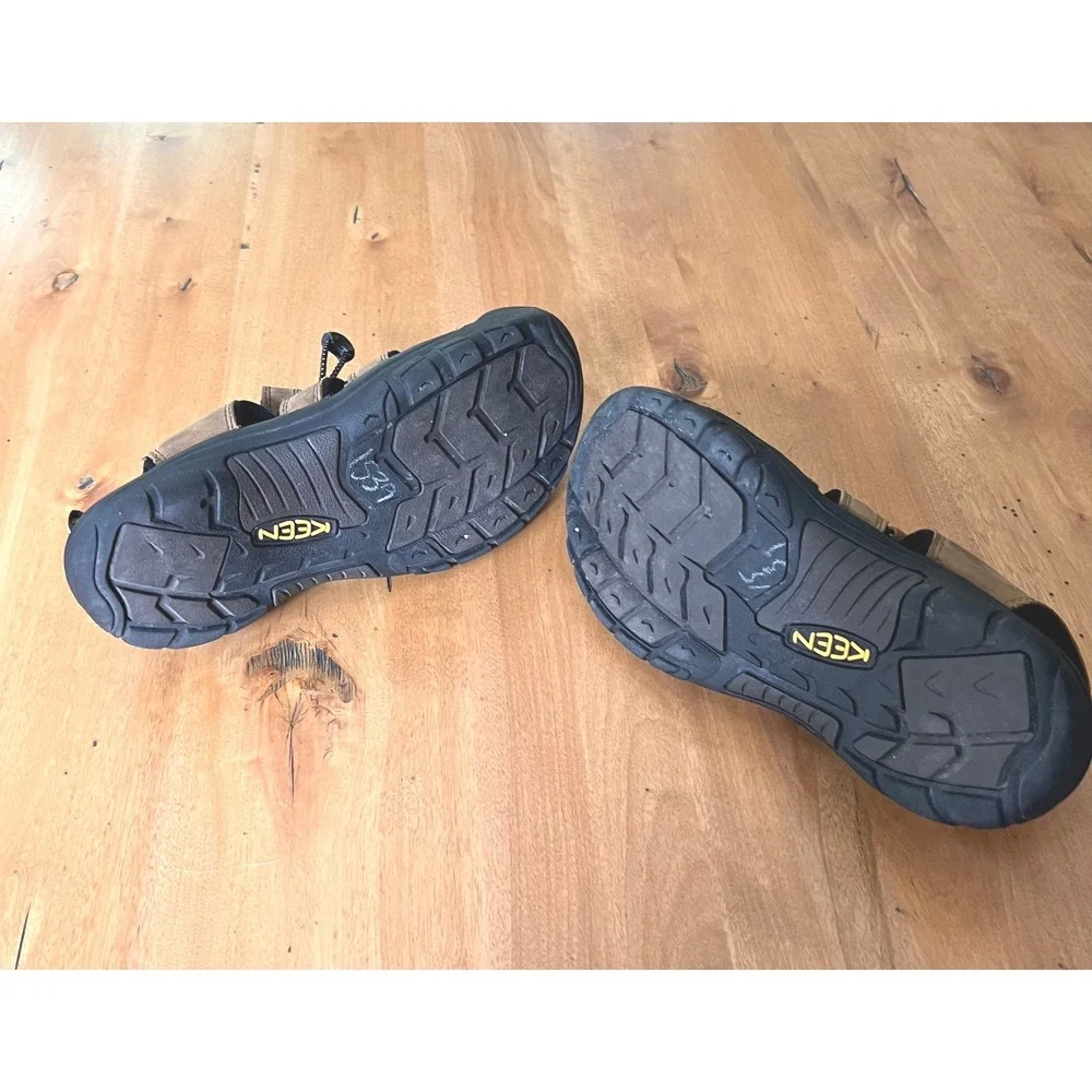 Keen Newport H2 Kids Brown Waterproof Leather Hiking Sandals Size 5 Unisex
